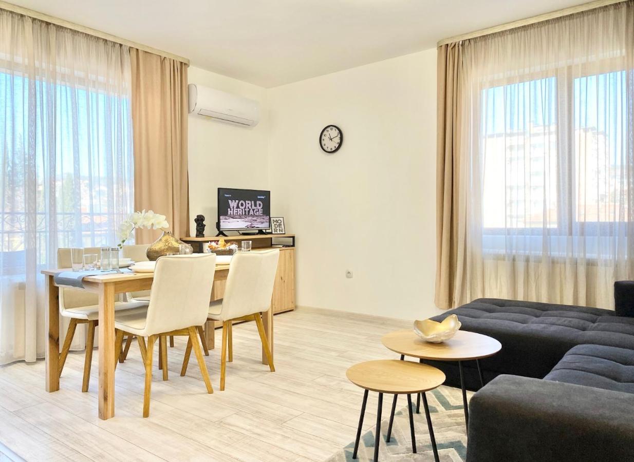 Central Apartment For 4 Guests Next To State Opera Stara Zagora Exteriör bild